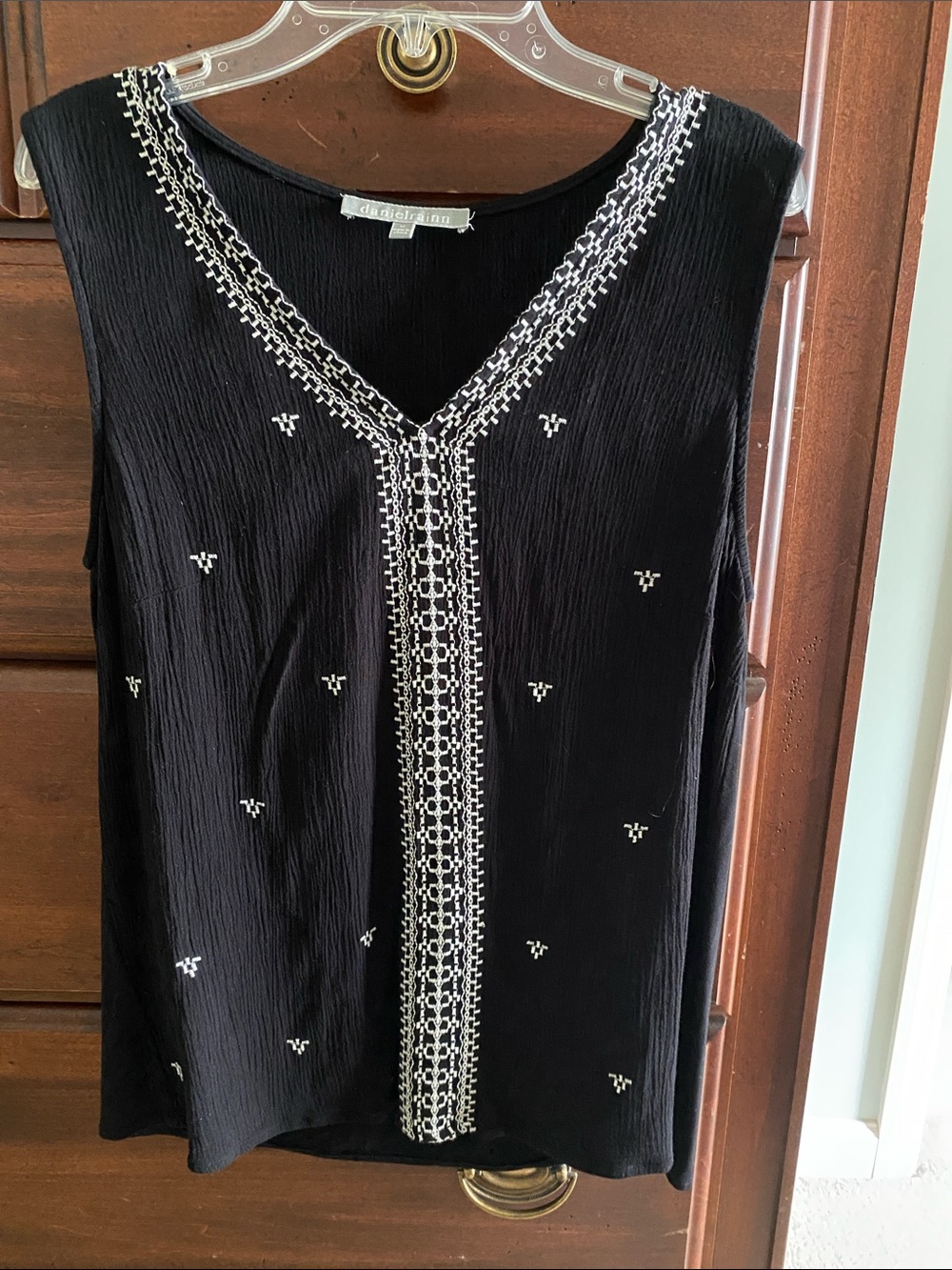 Daniel Rainn Black Sleeveless V-Neck Top with White Embroidered Trim